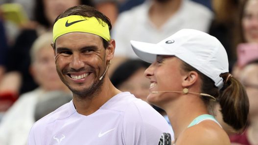 Iga Swiatek et Rafael Nadal durant l'exhibition Tennis Plays For Peace à l'US Open 2022 (Getty Images)