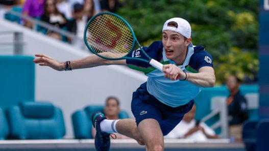 Ugo Humbert s'est incliné en deux manches contre Joao Fonseca à Miami ( Getty Images)