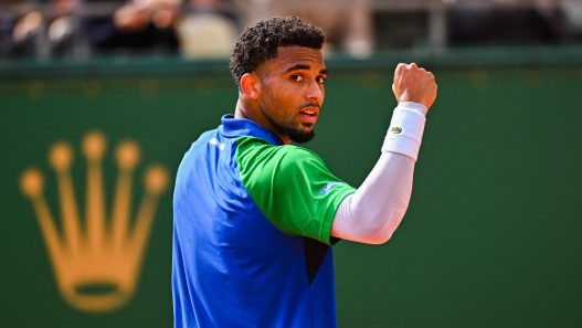 Arthur Fils écarte Andrey Rublev à Monte-Carlo. (BFM RMC Sport)