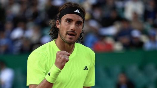 Stefanos Tsitsipas s'est qualifié pour les quarts de finale au tournoi ATP 500 de Barcelone.