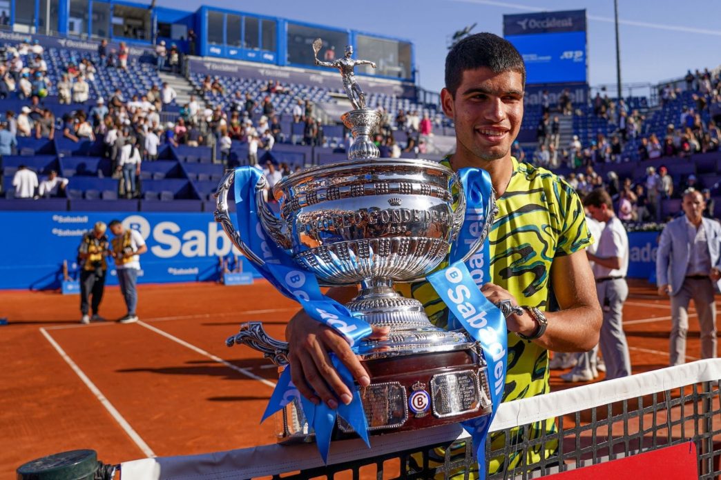 Carlos Alcaraz lors de son deuxième titre au tournoi ATP 500 de Barcelone en 2023 (Getty Images)
