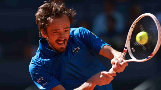 Daniil Medvedev compte bien tirer son épingle du jeu lors de cette saison de terre battue 2025. (Clive Brunskill - Getty Images)