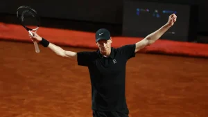Jannik Sinner défiera Alexei Popyrin ce lundi à Rome. (REUTERS/Yves Herman)