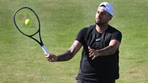 Nick Kyrgios va effectuer son retour à la compétition à Stuttgart, sur gazon. (Crédit : Marijan Murat/dpa/Alamy Live News)