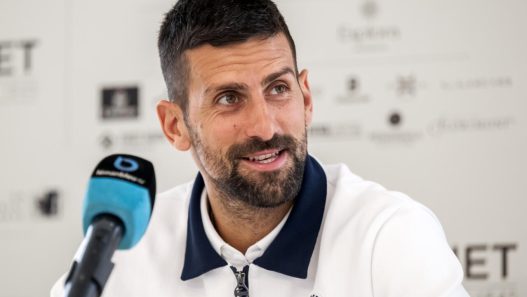 Novak Djokovic lors de sa conférence de presse d'avant tournoi à Genève. (Fabrice Coffrini / AFP)