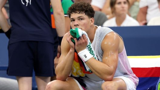 Ben Shelton lorsqu'il a abandonné au troisième tour de l'US Open 2025. (Photo by Al Bello/Getty Images)