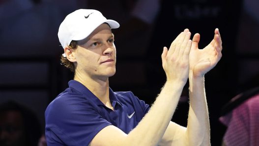Jannik Sinner sera présent à Paris pour le dernier Masters 1000 de l'année. (Photo by Clive Brunskill/Getty Images)