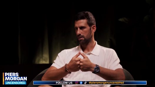 Novak Djokovic est revenu sur la suspension de Jannik Sinner. (Youtube/Piers Morgan Uncensored)