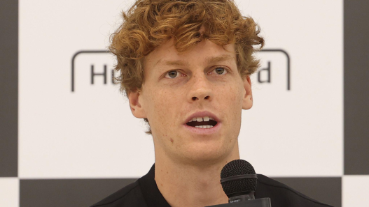 Jannik SInner s'explique sur la motivation que lui apporte sa rivalité avec Carlos Alcaraz (alamy)