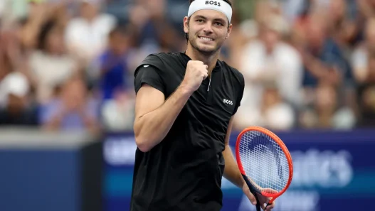 Open d'Australie : Taylor Fritz fait respecter son rang contre Valentin Royer