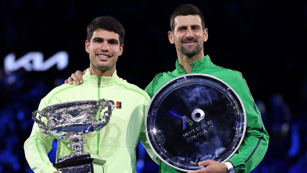 Carlos Alcaraz et Novak DJokovic lancent leur tournoi ce samedi à Indian Wells (Clive Brunskill/Getty Images)