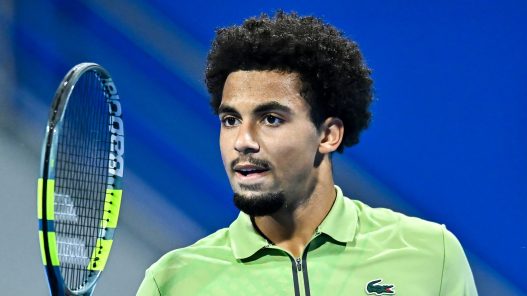 Arthur Fils s'est qualifié pour le troisième tour à Indian Wells (Noushad Variyattiyakkal/SOPA Images/LightRocket via Getty Images)