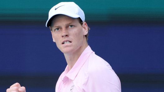 Jannik Sinner s'est qualifié pour sa quatrième finale à Miami. (Getty Images)