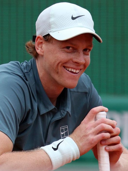 Jannik Sinner s'est imposé contre Carlos Alcaraz en finale du Masters 1000 de Monte-Carlo (Neal Simpson/Sportsphoto/Allstar via Getty Images)