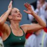 Marta Kostyulk célèbre sa victoire en finale du WTA 1000 de Madrid (Alberto Gardin/Eurasia Sport Images/Getty Images)