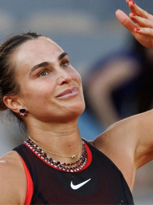 Roland-Garros : Sabalenka défait Kasatkina pour se hisser en huitièmes de finale
