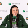 Elsa Jacquemot en conférence de presse à Roland-Garros.