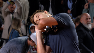 La célébration de Hamad Medjedovic après avoir battu Joao Fonseca à Rome (Tennis TV).