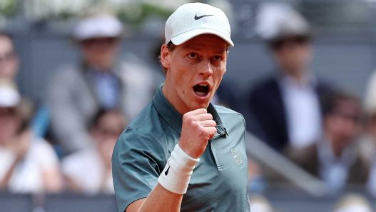 Masters 1000 Madrid : Jannik Sinner balaie Alexander Zverev et s'offre un 28e titre en carrière