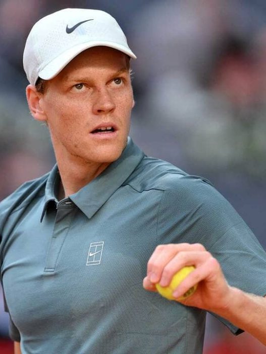 Masters 1000 Madrid : Jannik Sinner corrige Arthur Fils et se qualifie en finale