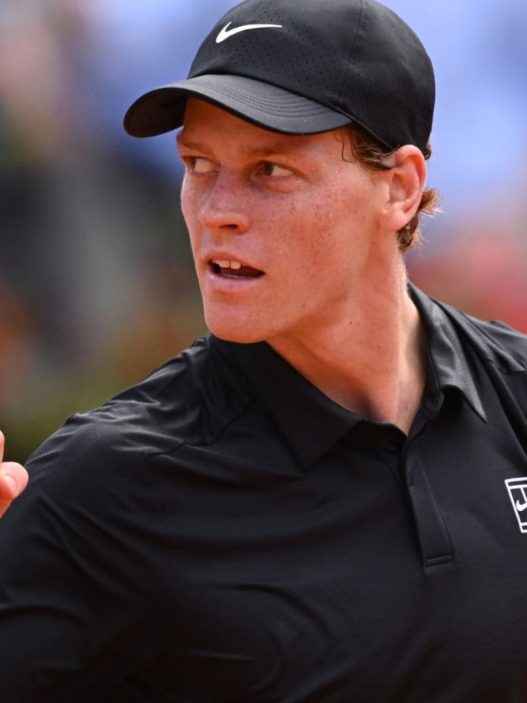 Jannik Sinner rejoint les demies à Rome