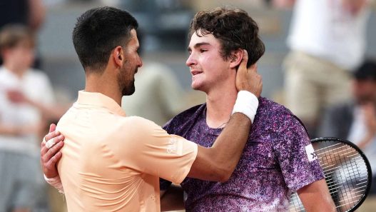 João Fonseca a battu Novak Djokovic au troisième tour de Roland-Garros 2026.