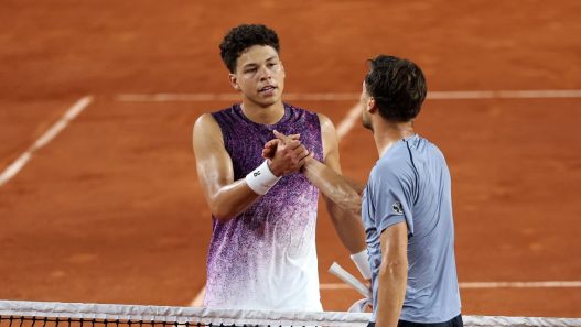 Ben Shelton s'est incliné en trois sets face à Raphael Collignon au deuxième tour de Roland-Garros. (Photo by Matthew Stockman/Getty Images)