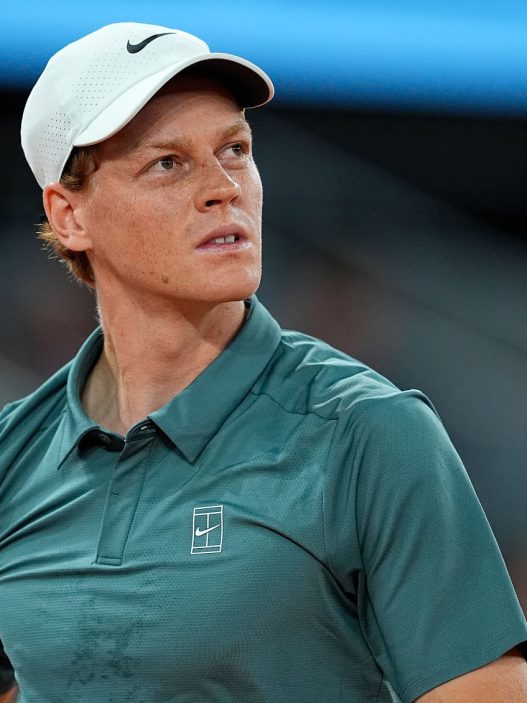 Jannik Sinner sur le court lors de sa dernière victoire en Masters 1000 (Oscar J. Barroso/Europa Press via Getty Images)