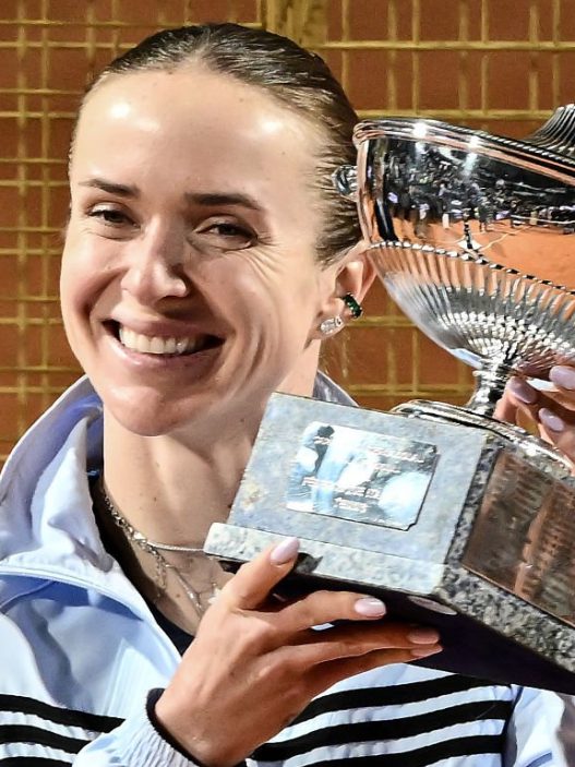 Elina Svitolina avec son trophée au WTA 1000 de Rome 2026 (Image Photo Agency/Getty Images)