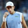 Matteo Arnaldi s'est imposé au bout de la nuit pour atteindre les quarts de finale de Roland-Garros (Getty Images)