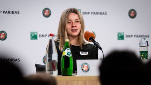 Maja Chwalinska en conférence de presse après sa qualification en finale de Roland-Garros (Robert Prange/Getty Images)