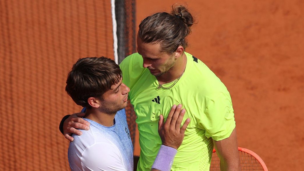 Alexander Zverev et Flavio Cobolli vont se retrouver pour le titre à Roland-Garros 2026 (Clive Brunskill/Getty Images)