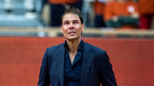 Rafael Nadal lors de sa cérémonie lors de Roland-Garros 2025 (Tim Clayton via Getty Images)