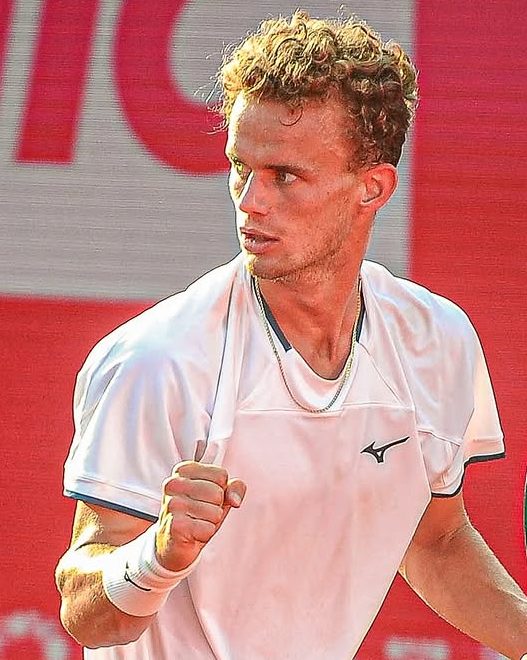 Luca Van Assche s'est imposé en finale du tournoi ATP 250 d'Estoril (Getty Images)