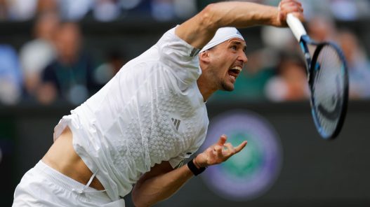 Wimbledon : Alexander Zverev écarte Valentin Royer et rejoint le troisième tour