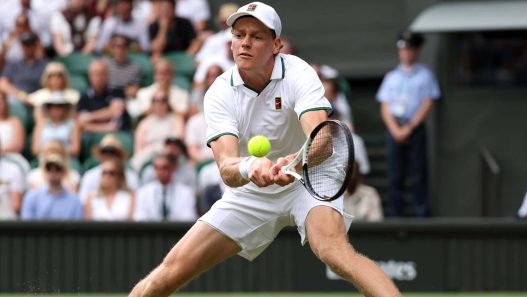 Wimbledon : Un Jannik Sinner historique se rassure après sa frayeur au premier tour