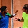 Arthur Fils et Stefanos Tsitsipas lors de leur match au Masters 1000 de Rome en 2025 (Clive Mason/Getty Images)