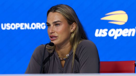 Aryna Sabalenka en conférence de presse à l'US Open 2026 (Caleb Bowlin/Getty Images)