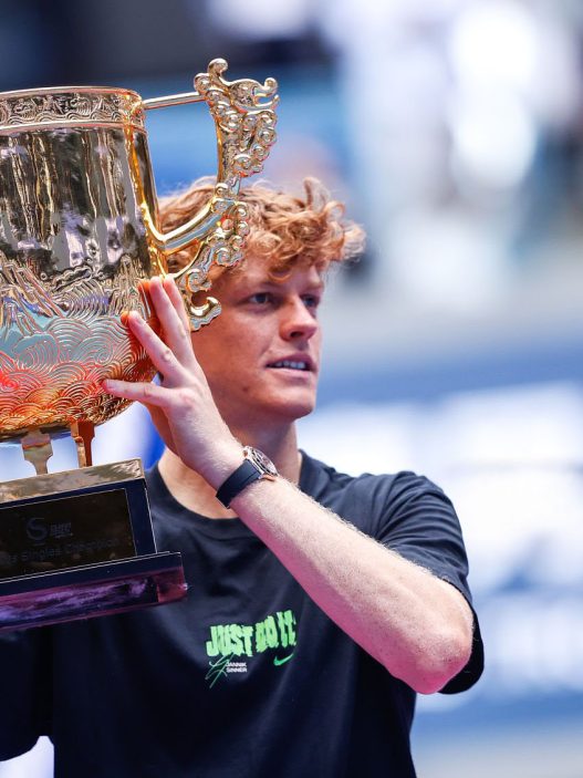 Jannik Sinner après son titre à Pékin en 2025 (China Open Official 2025/VCG via Getty Images)