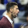 Novak Djokovic lors du premier tour au tournoi ATP 500 de Pékin (Lintao Zhang/Getty Images)
