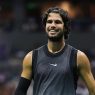 Carlos Alcaraz lors de son quart de finale perdu contre Ben Shelton à l'US Open (Julian Finney/Getty Images)