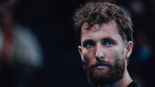 Corentin Moutet lors du tournoi ATP 250 de Lyon (Grand Prix Auvergne-Rhône-Alpes)