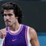 Carlos Alcaraz s'est qualifié pour le troisième tour au Masters 1000 de Shanghai (Shi Tang/Getty Images)